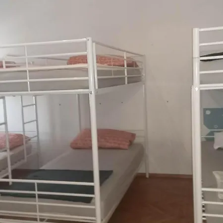 Gest House Roberto Δωμάτια σε οικογενειακή κατοικία Σπλιτ