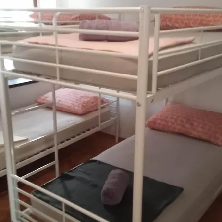 Gest House Roberto * Σπλιτ